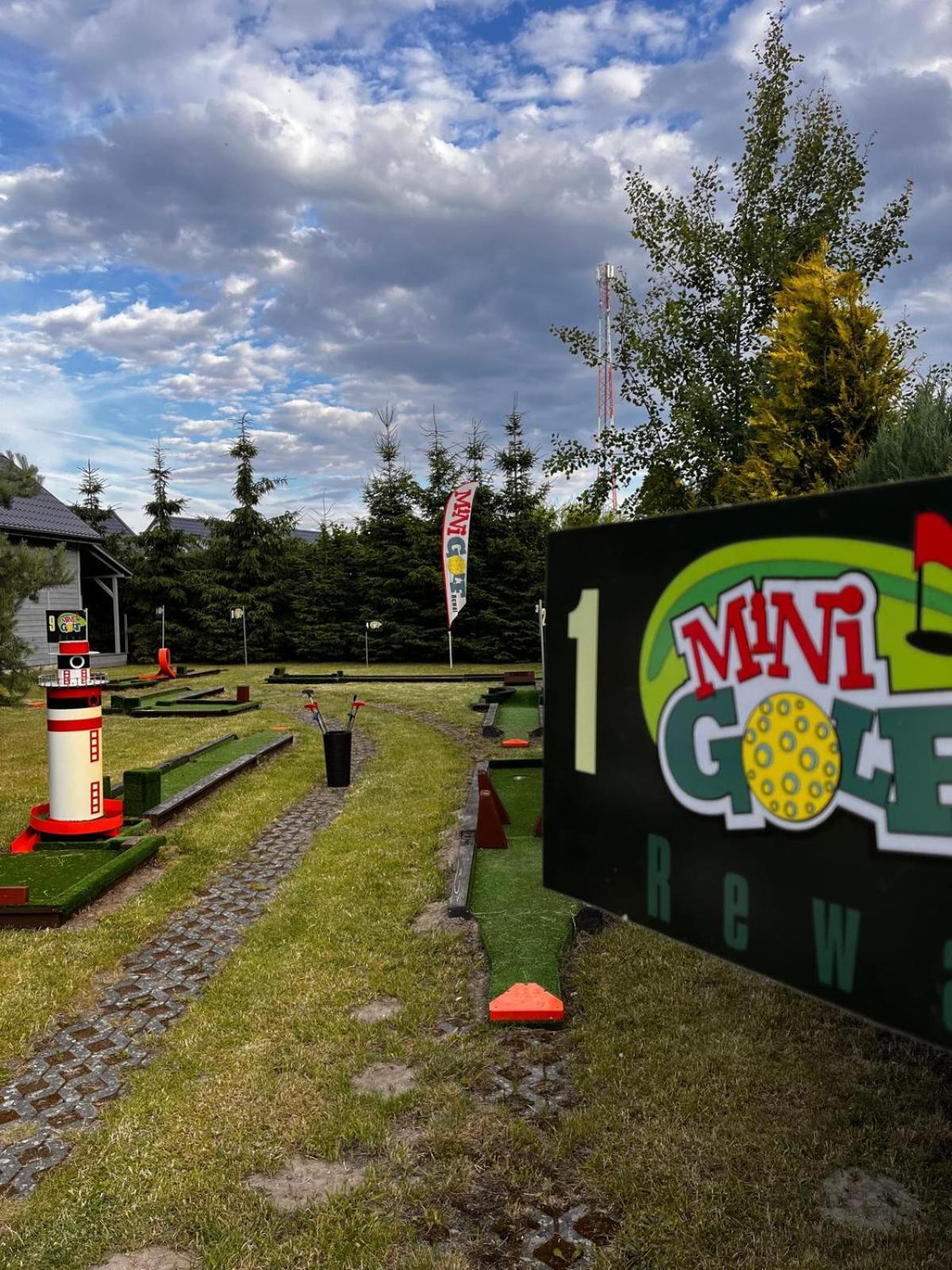 Villa Honoratka Z Prywatnym Polem Do Gry W Mini Golf 里沃 外观 照片