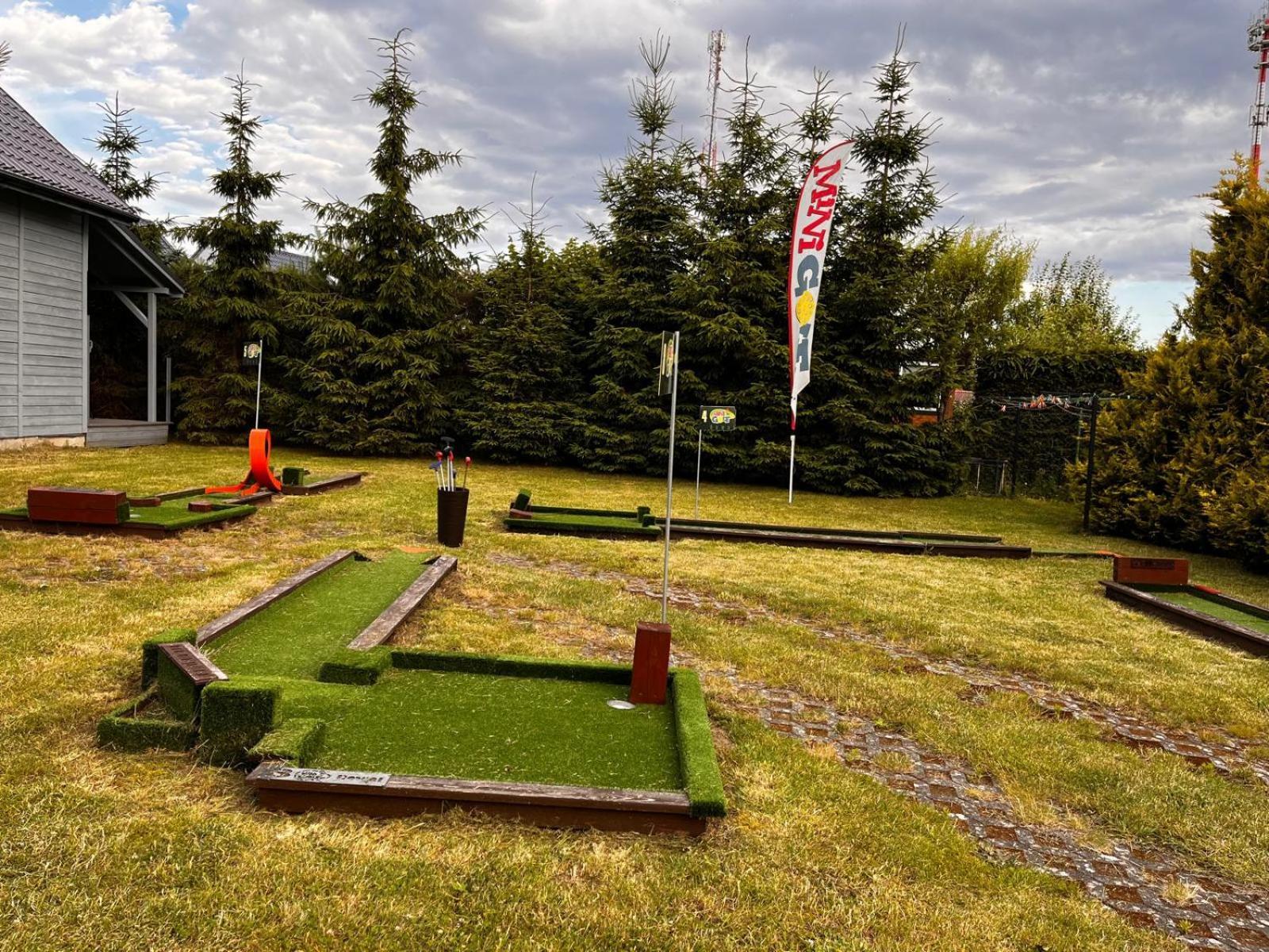 Villa Honoratka Z Prywatnym Polem Do Gry W Mini Golf 里沃 外观 照片