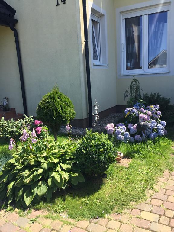 Villa Honoratka Z Prywatnym Polem Do Gry W Mini Golf 里沃 外观 照片