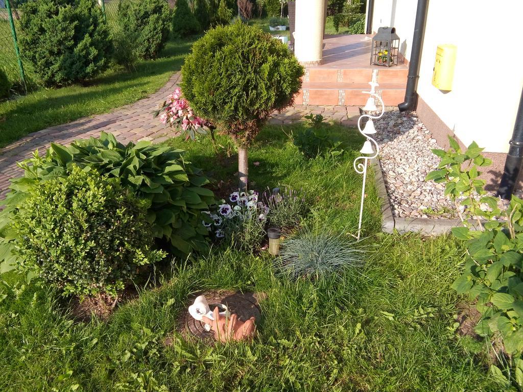Villa Honoratka Z Prywatnym Polem Do Gry W Mini Golf 里沃 外观 照片
