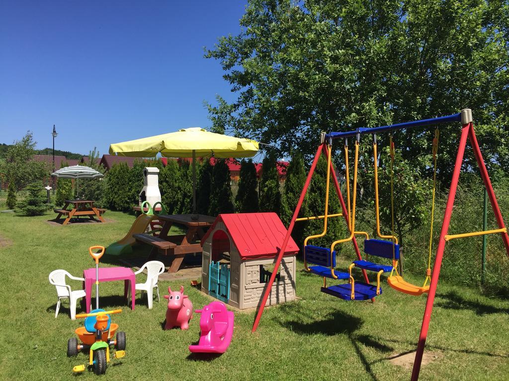 Villa Honoratka Z Prywatnym Polem Do Gry W Mini Golf 里沃 外观 照片
